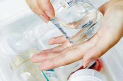 尿不湿和保温奶瓶怎么选