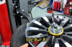 越野轮毂如何进行装胎操作