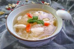 产后能吃银耳莲子汤吗