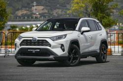 荣放如何安装越野轮胎