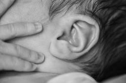 婴儿耳仓需注意什么